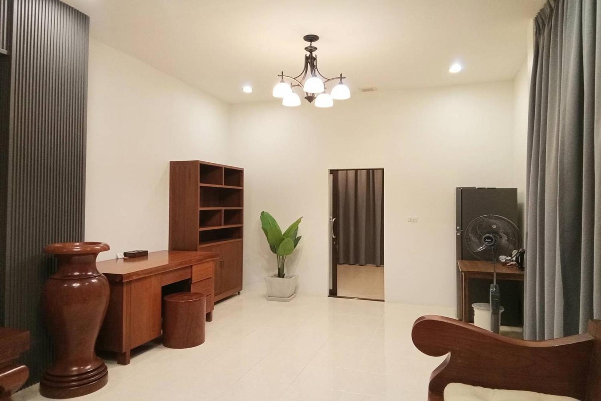 Sanaepatan Home Resort - เสน่ห์ป่าตาล โฮม รีสอร์ต Ban Buak Khang Exterior photo