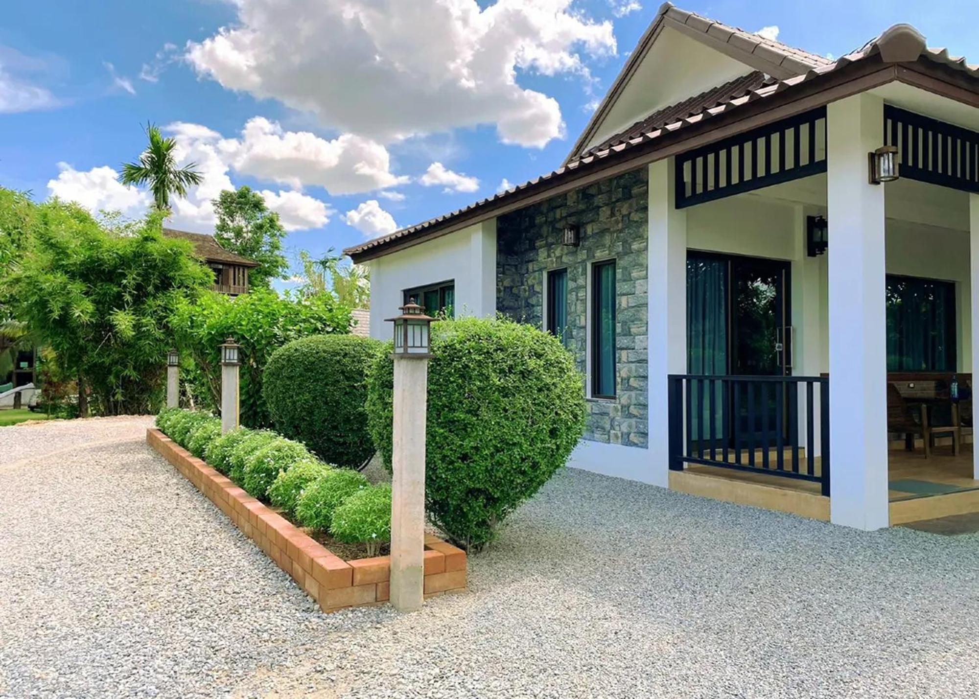 Sanaepatan Home Resort - เสน่ห์ป่าตาล โฮม รีสอร์ต Ban Buak Khang Exterior photo